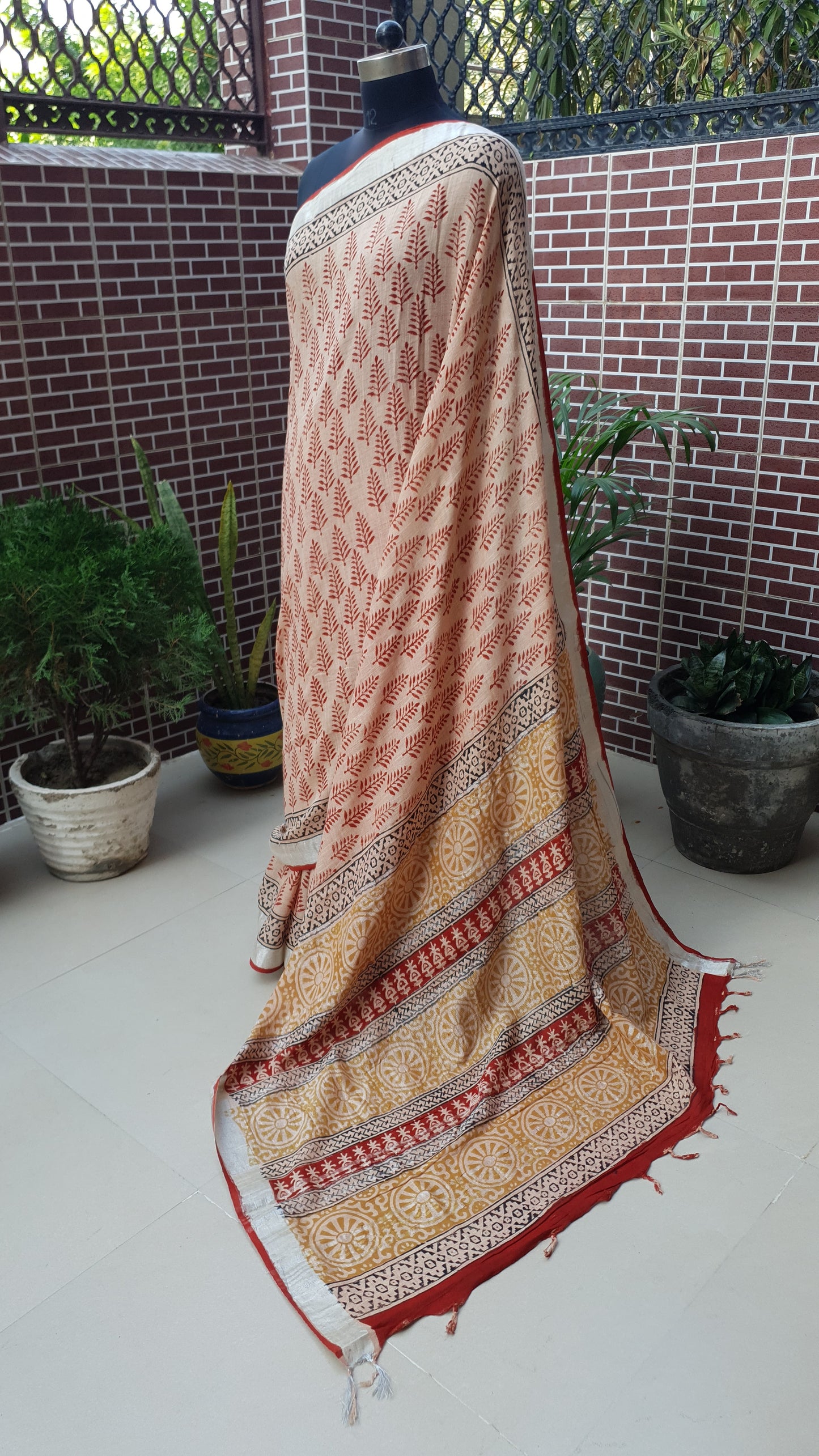 Biscuit Brown HBP Linen Saree LNHB-0005