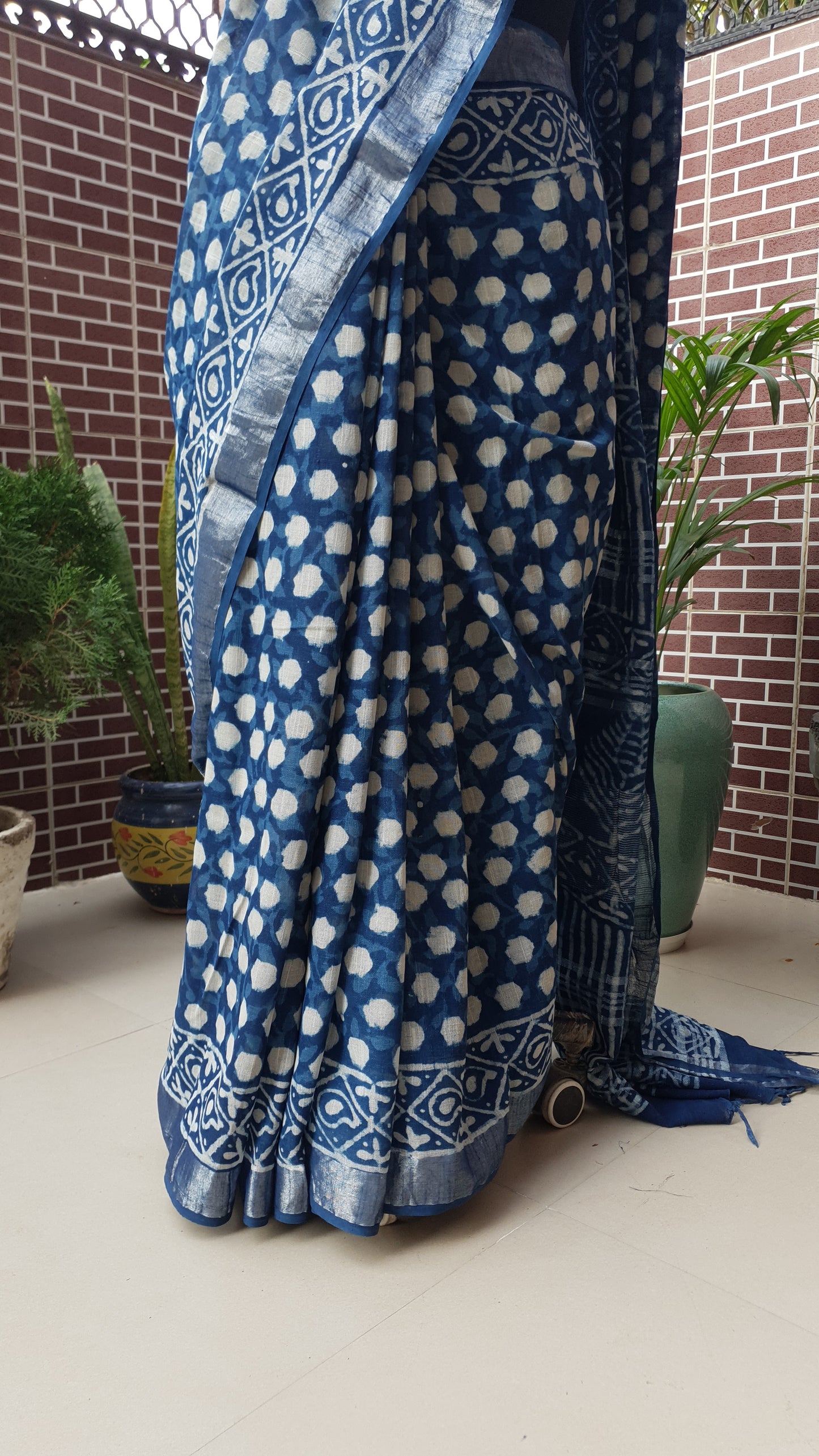 Indigo HBP Linen Saree LNHB-0006
