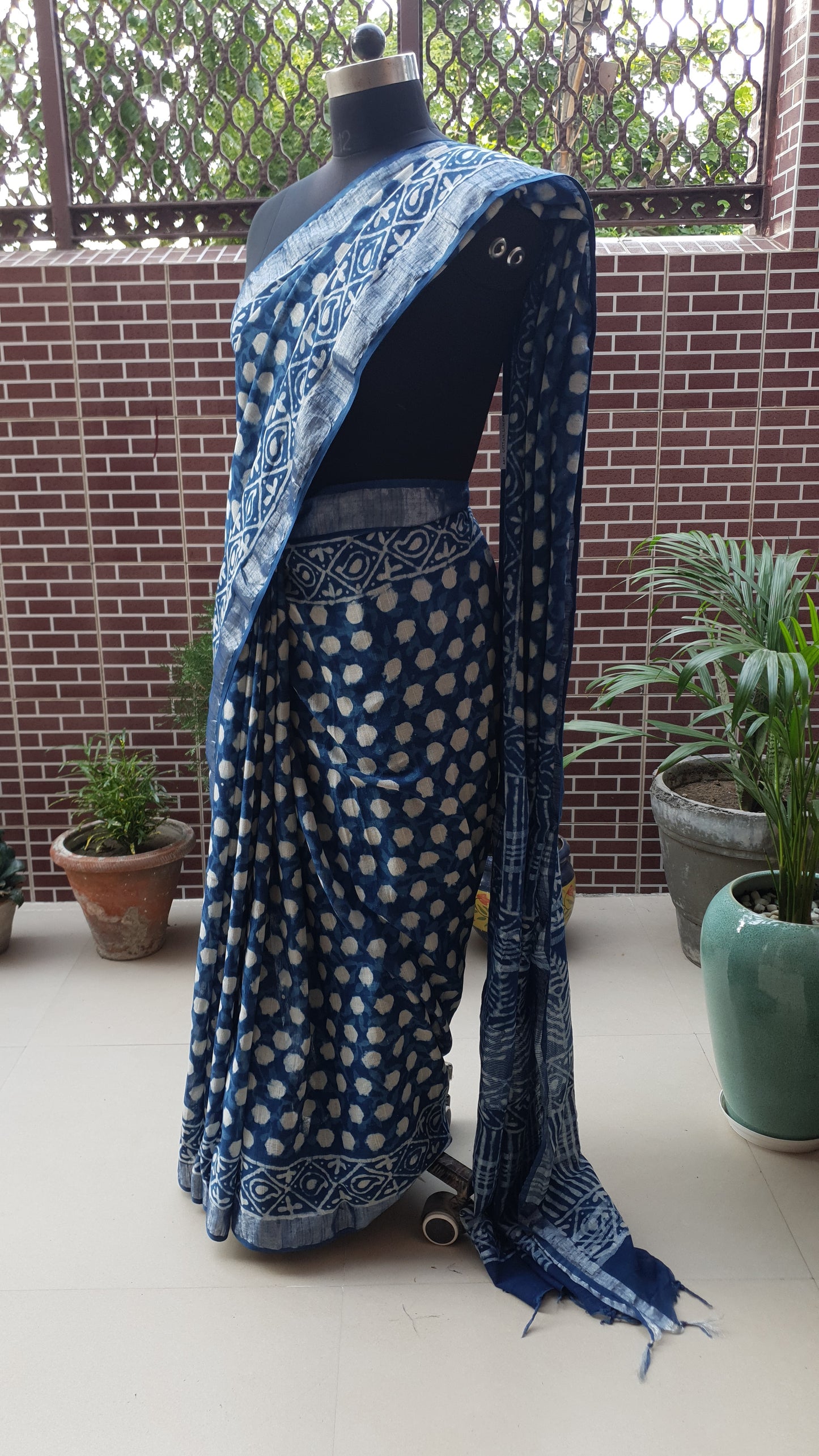 Indigo HBP Linen Saree LNHB-0006