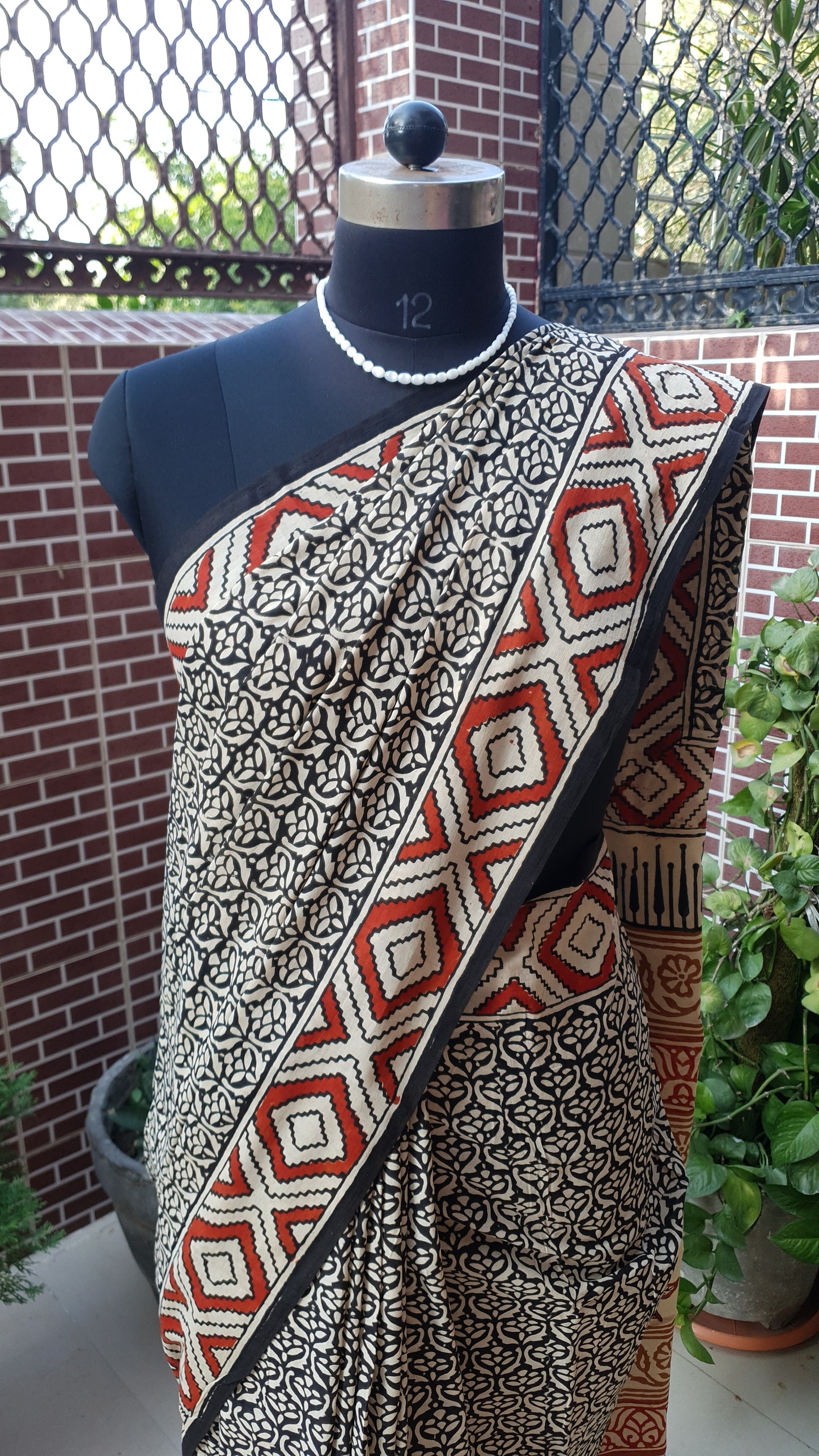 Black & Beige HBP Mul Cotton Saree MCHB-0003