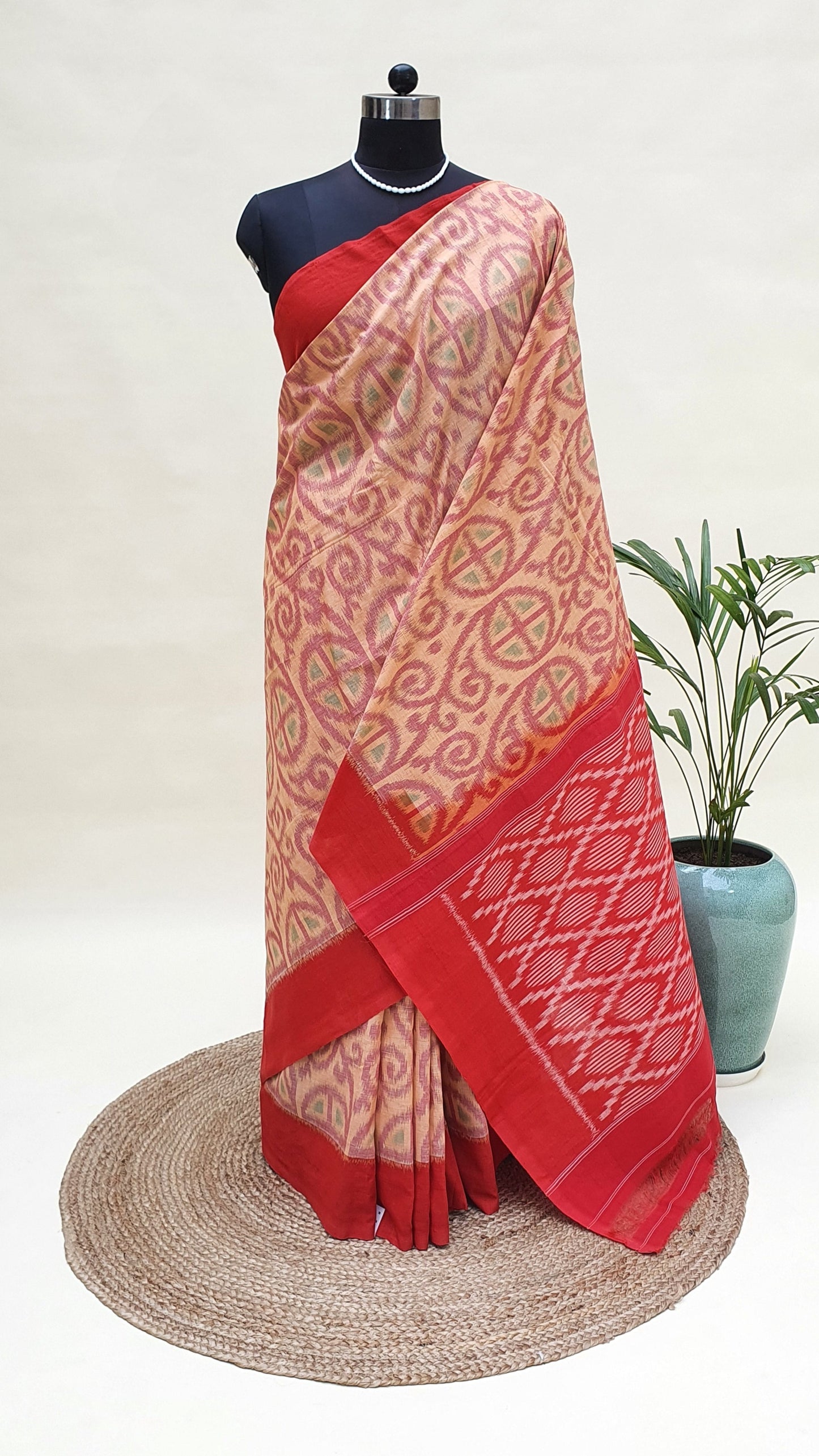 Saturn Peach Hand Woven Pochampalli Ikkat Saree PPHW-0001