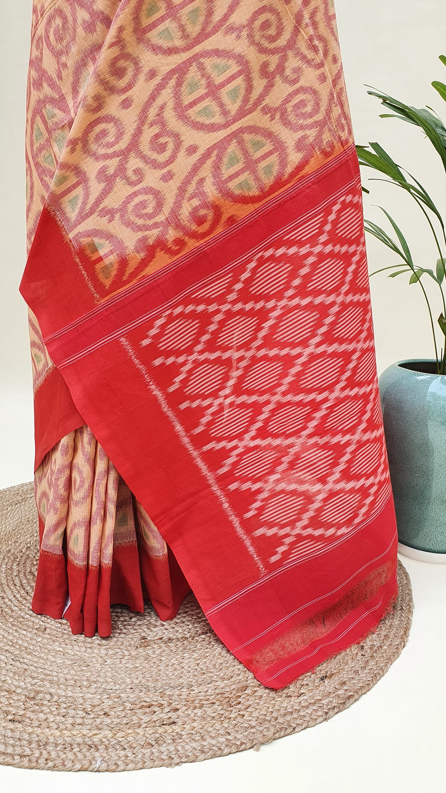 Saturn Peach Hand Woven Pochampalli Ikkat Saree PPHW-0001
