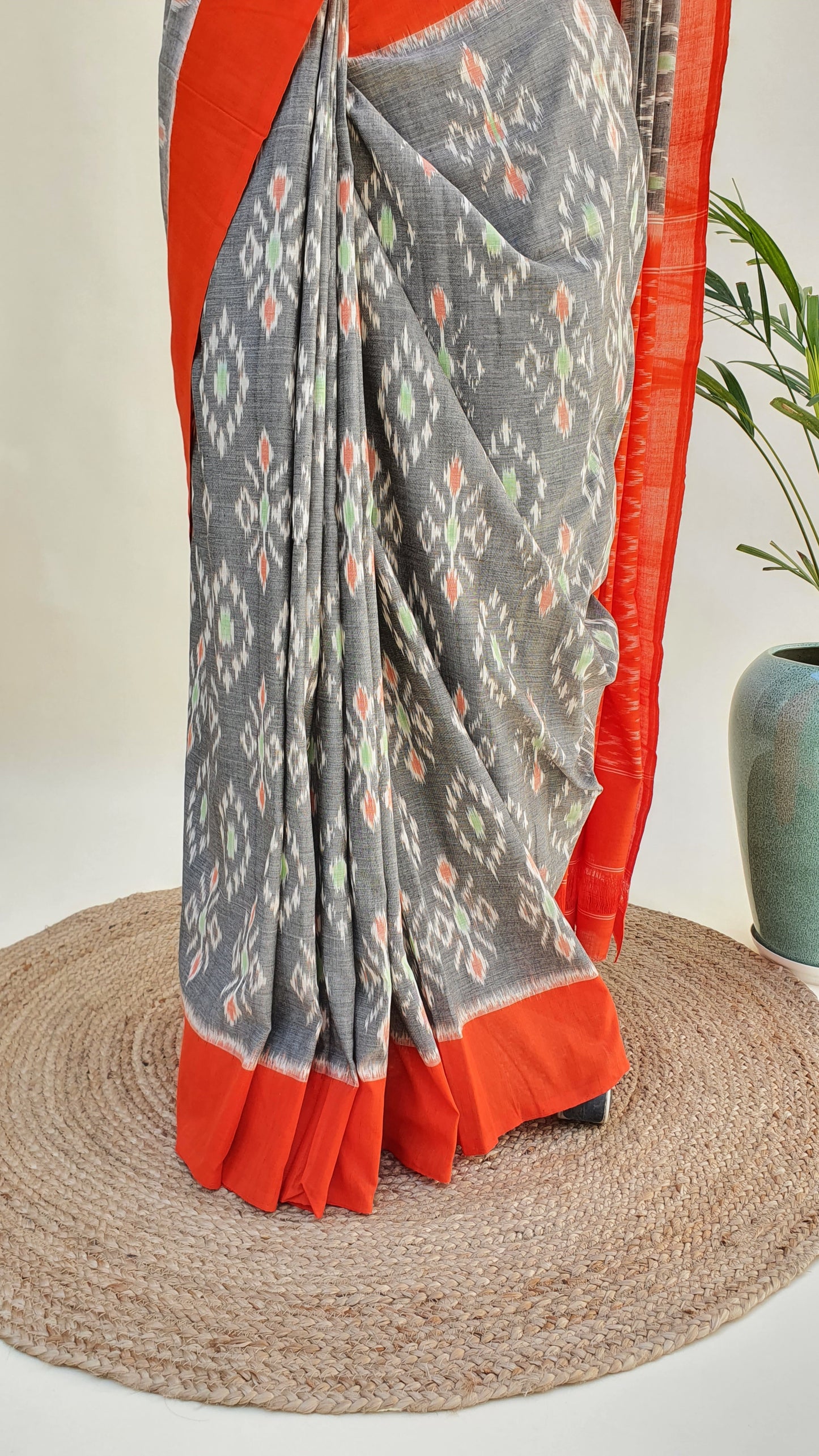 Sky Grey Hand Woven Pochampalli Ikkat Saree PPHW-0010