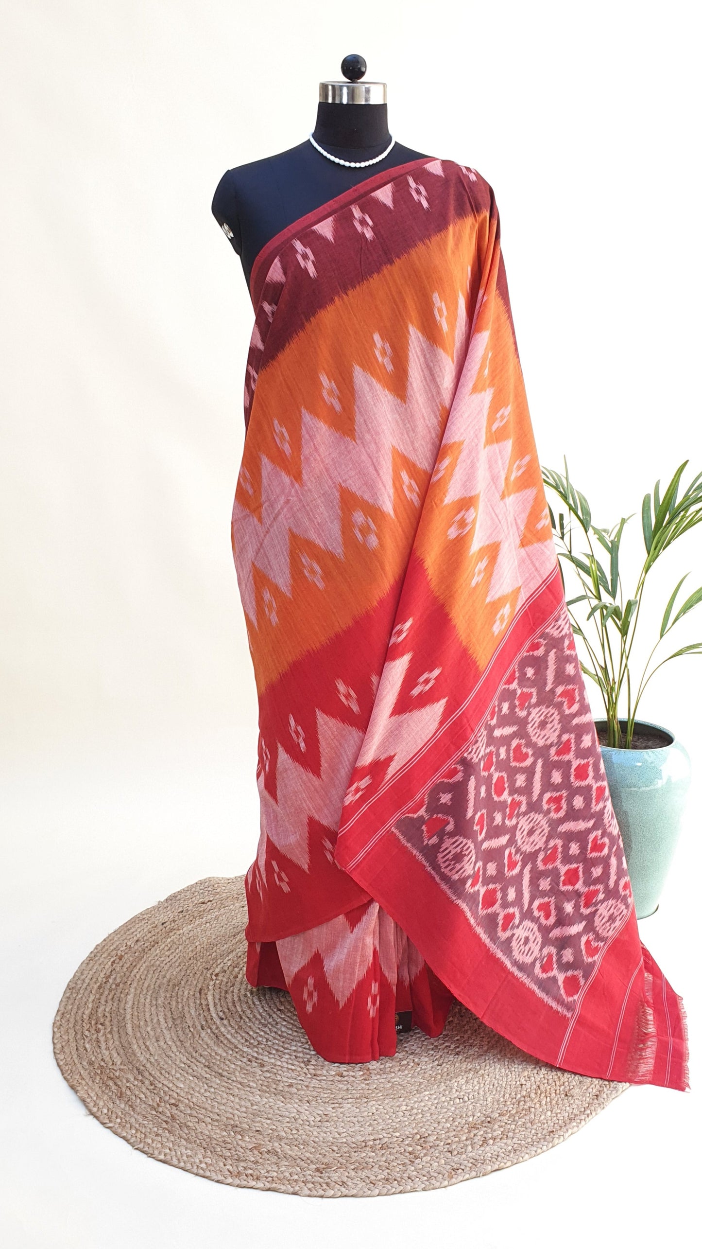 Red Sunflower Hand Woven Pochampalli Ikkat Saree PPHW-0003