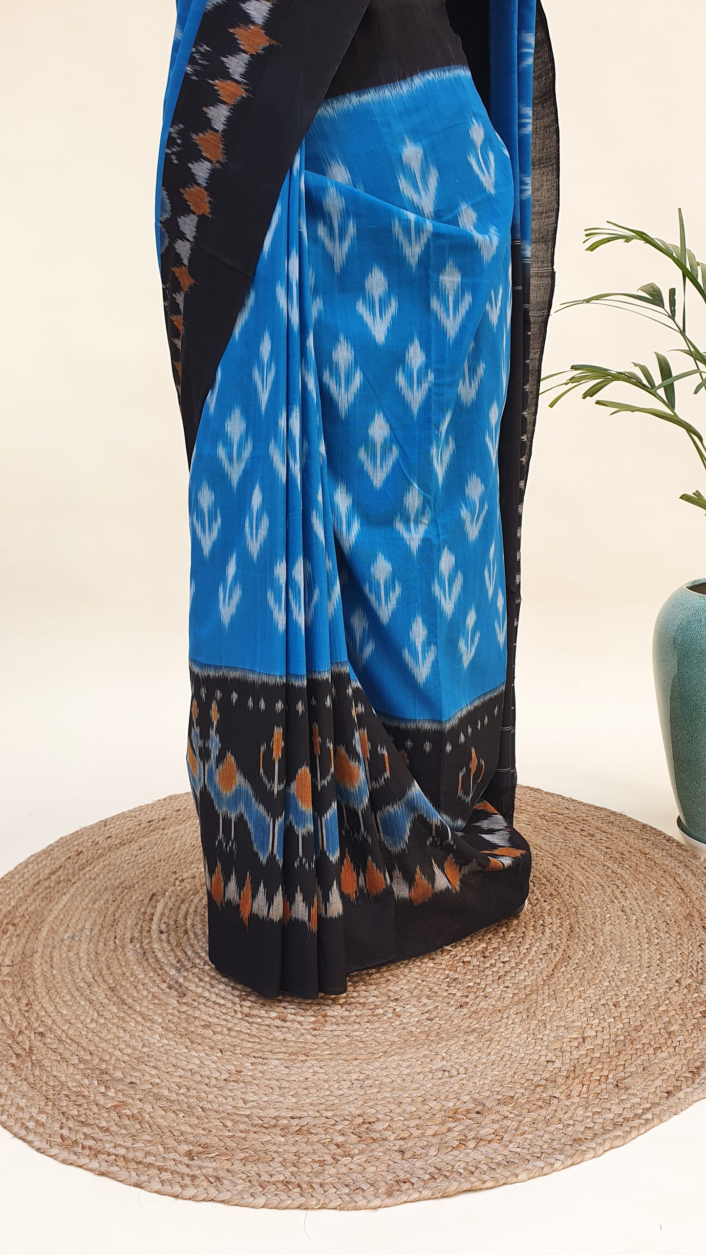 Noble Blue Hand Woven Pochampalli Ikkat Saree PPHW-0009