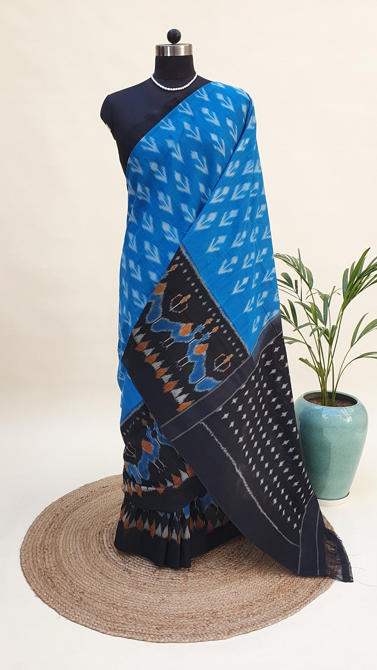 Noble Blue Hand Woven Pochampalli Ikkat Saree PPHW-0009
