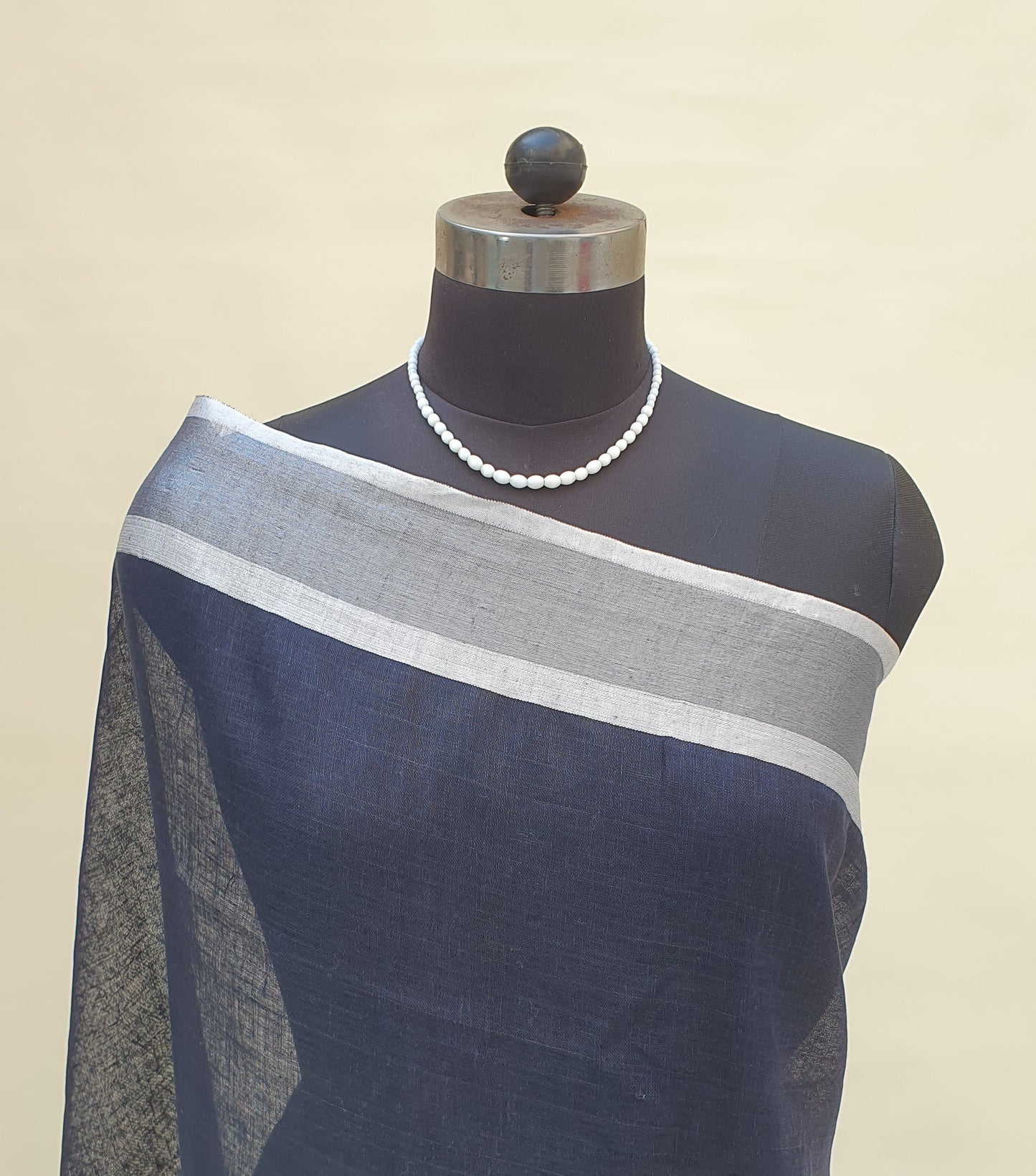 Deep Blue Hand Woven Linen Saree LNHW-0008