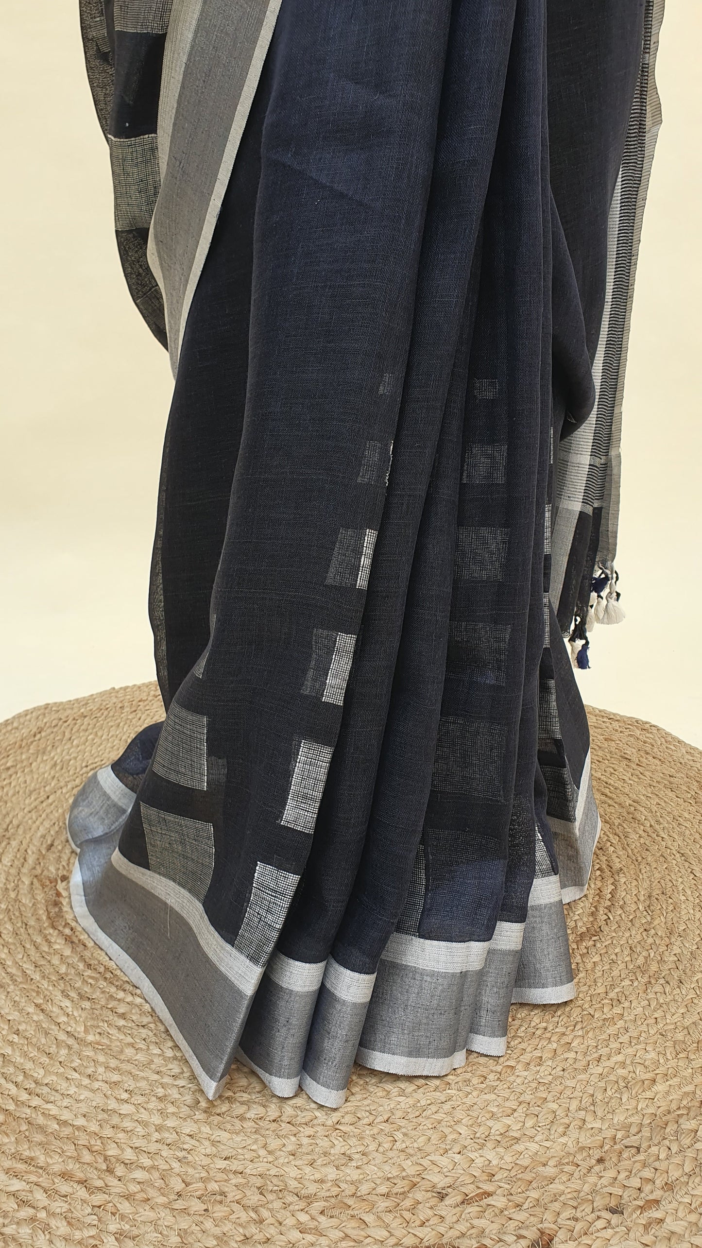 Deep Blue Hand Woven Linen Saree LNHW-0008