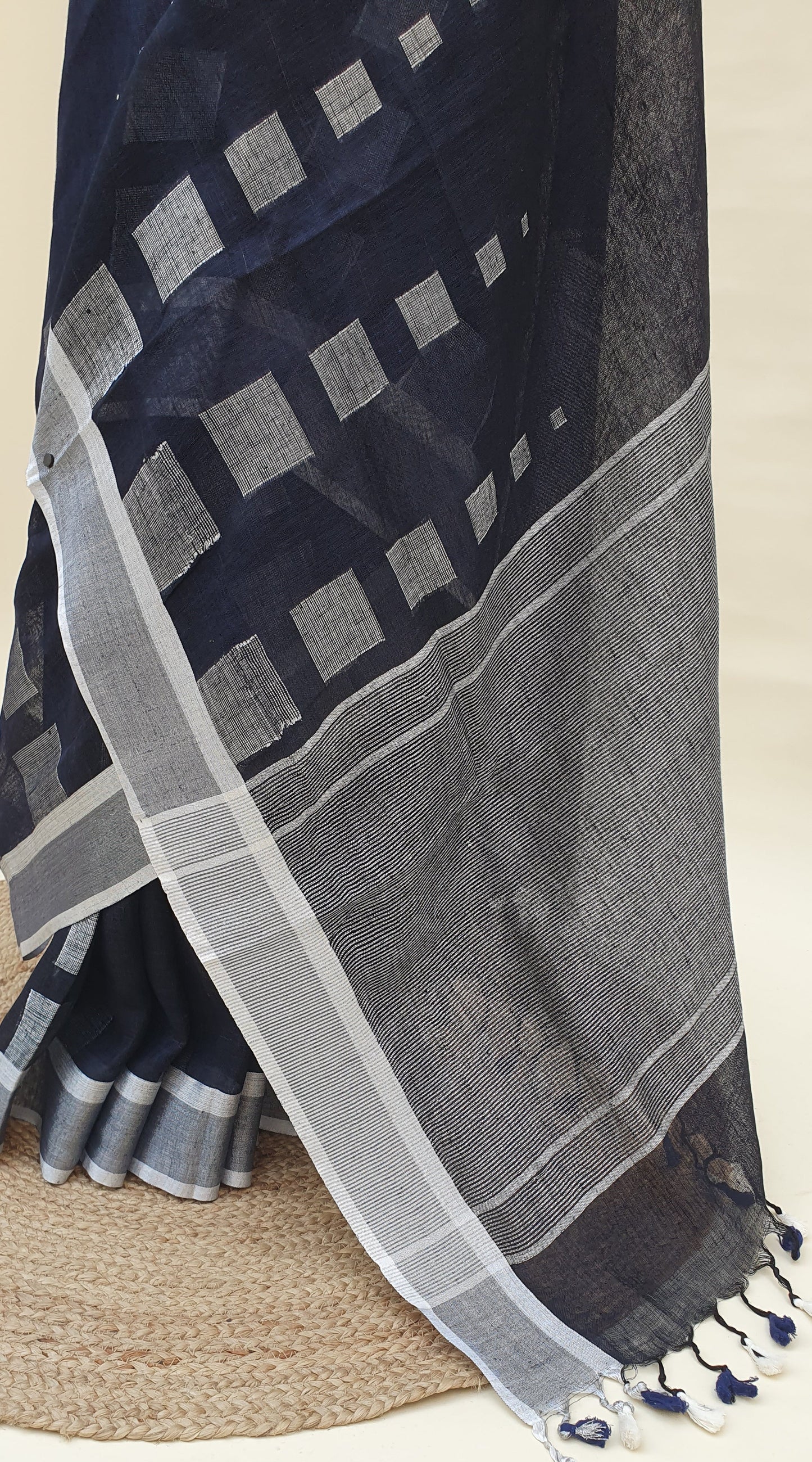 Deep Blue Hand Woven Linen Saree LNHW-0008