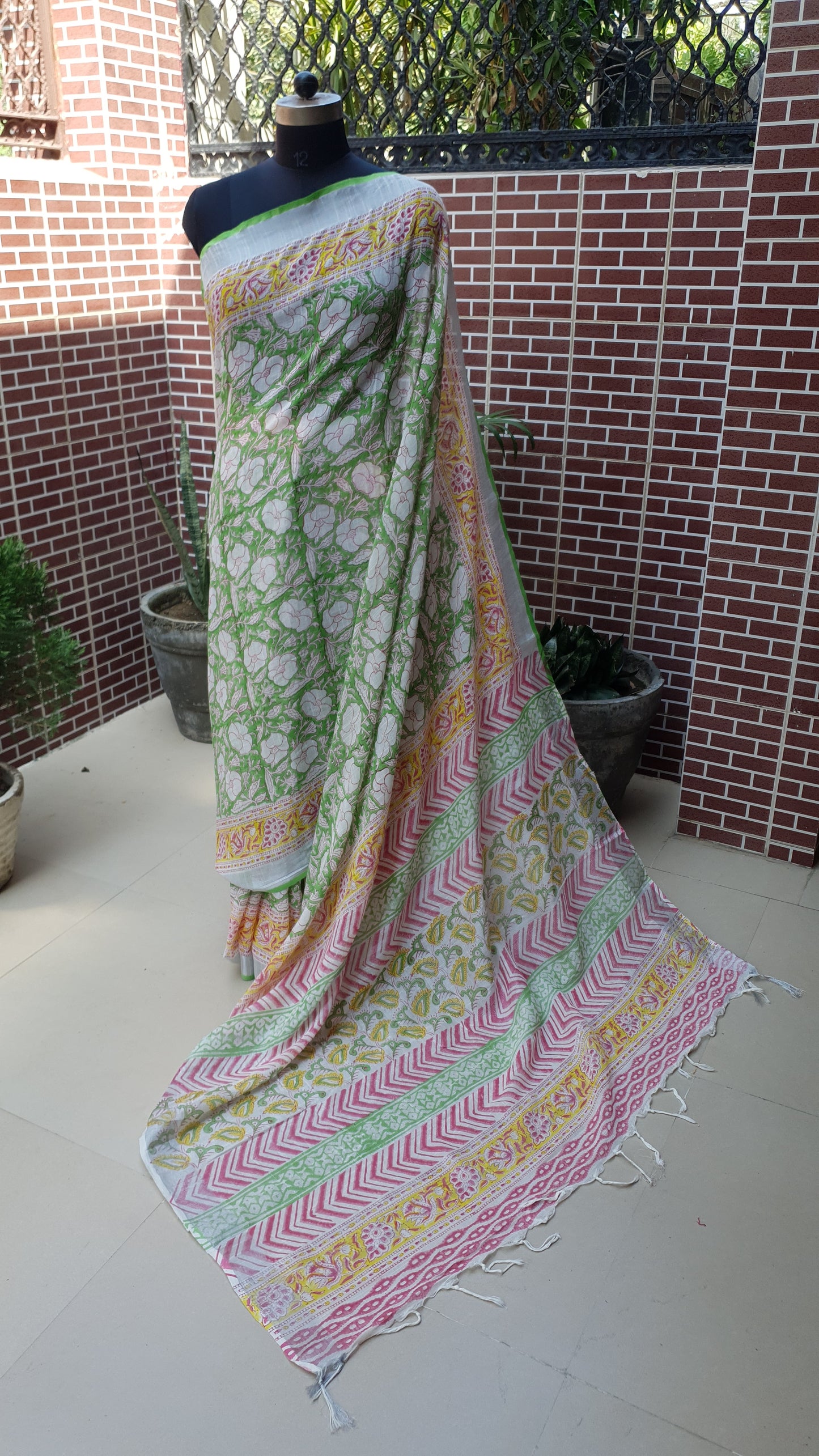 Parrot Green & Yellow HBP Linen Saree LNHB-0004