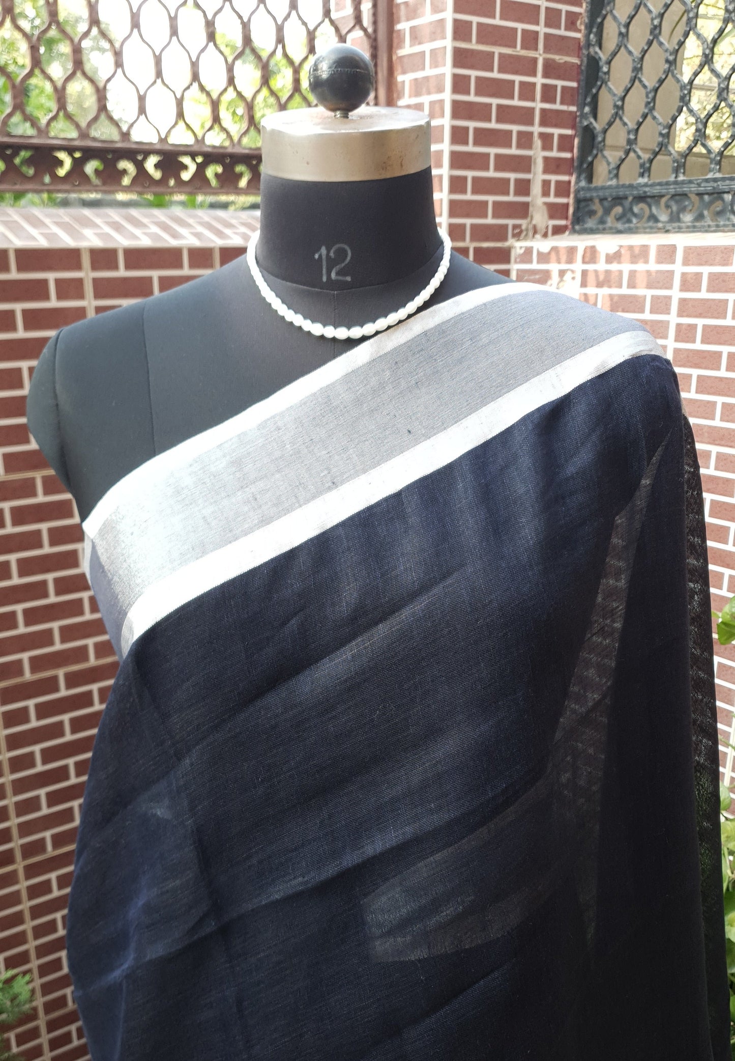 Deep Blue Hand Woven Linen Saree LNHW-0008