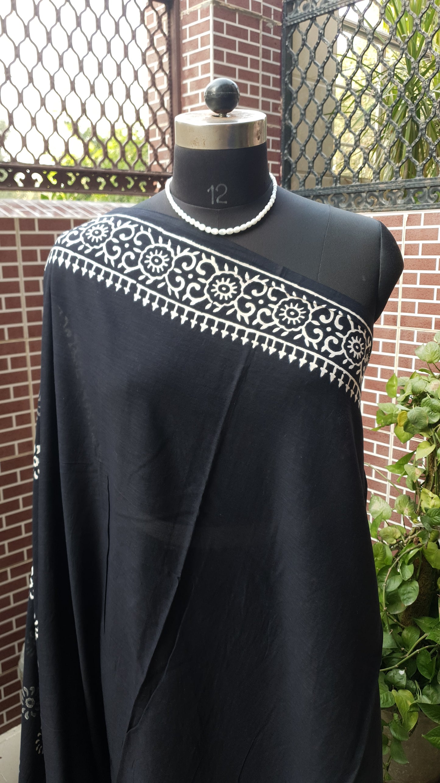 Black Vector HBP Mul Cotton Saree MCHB-0010