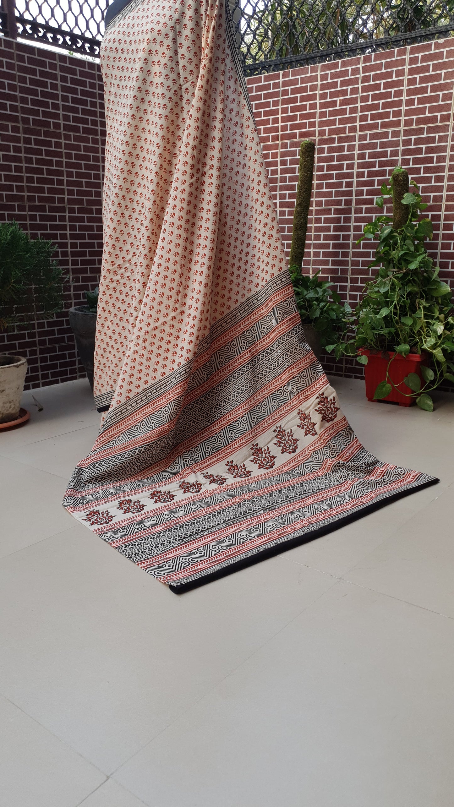 Rose & Beige HBP Mul Cotton Saree MCHB-0021