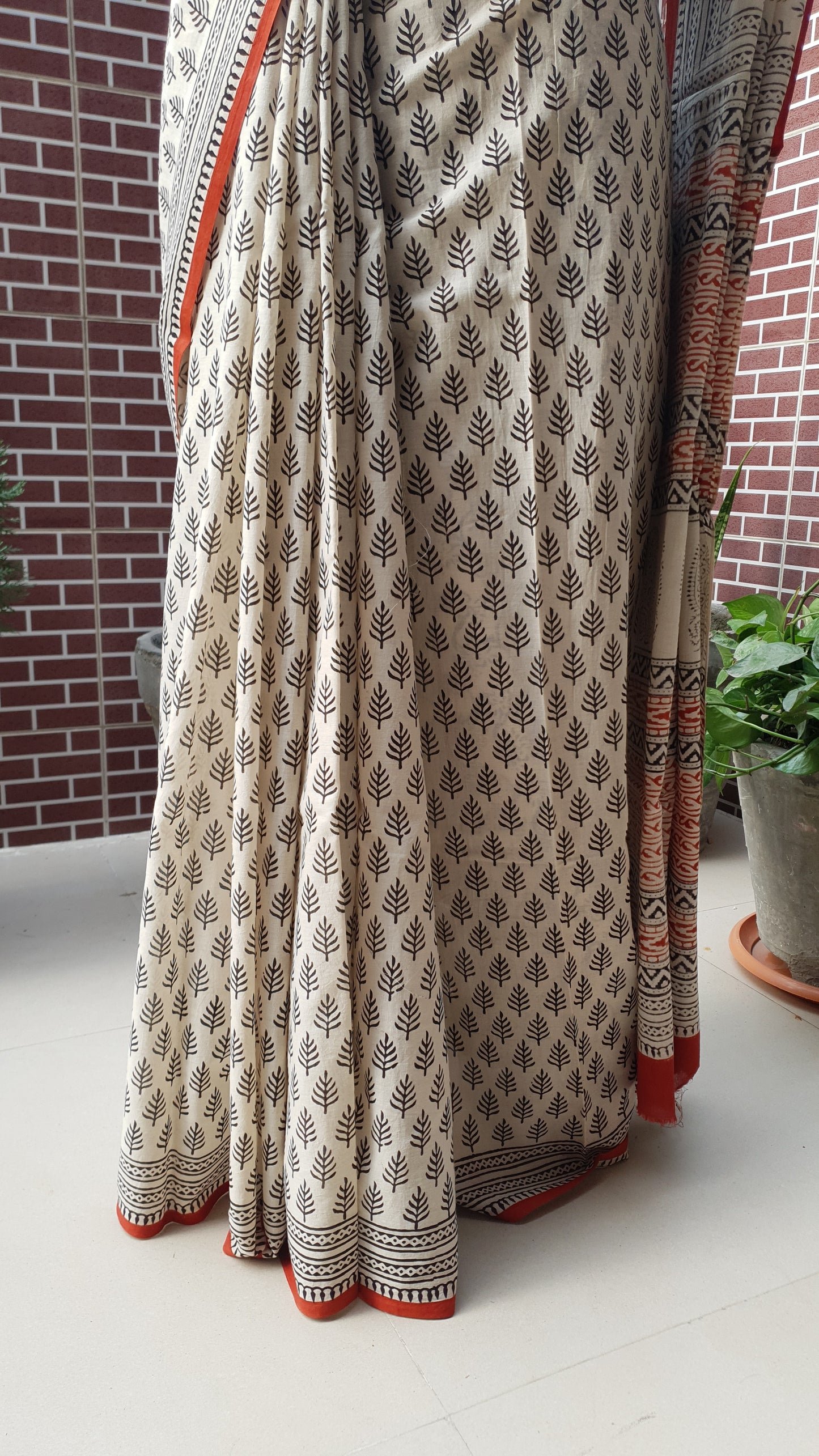 British Beige HBP Mul Cotton Saree MCHB-0022