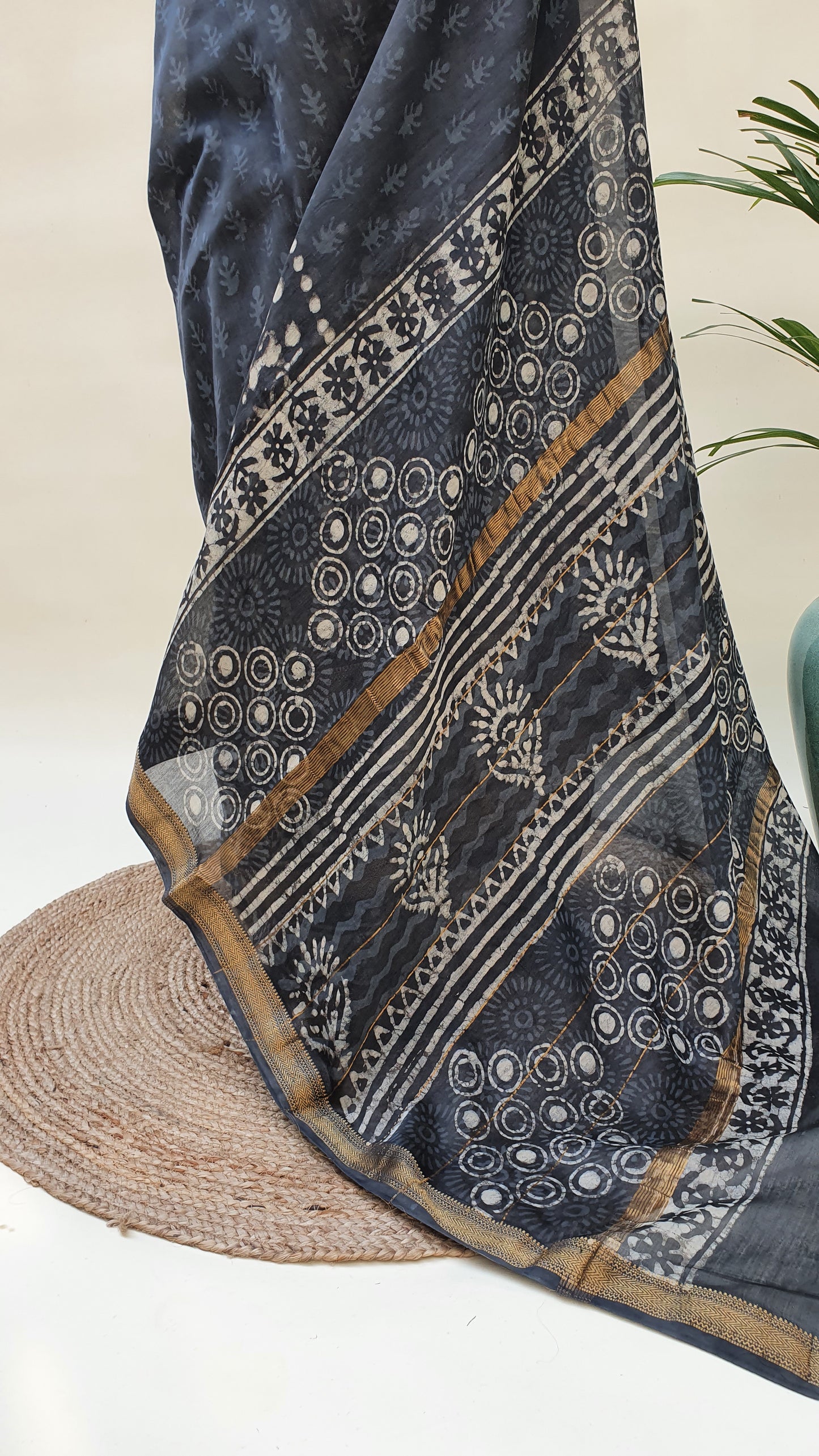 Royal Grey Maheshwari Saree SCMH-0001