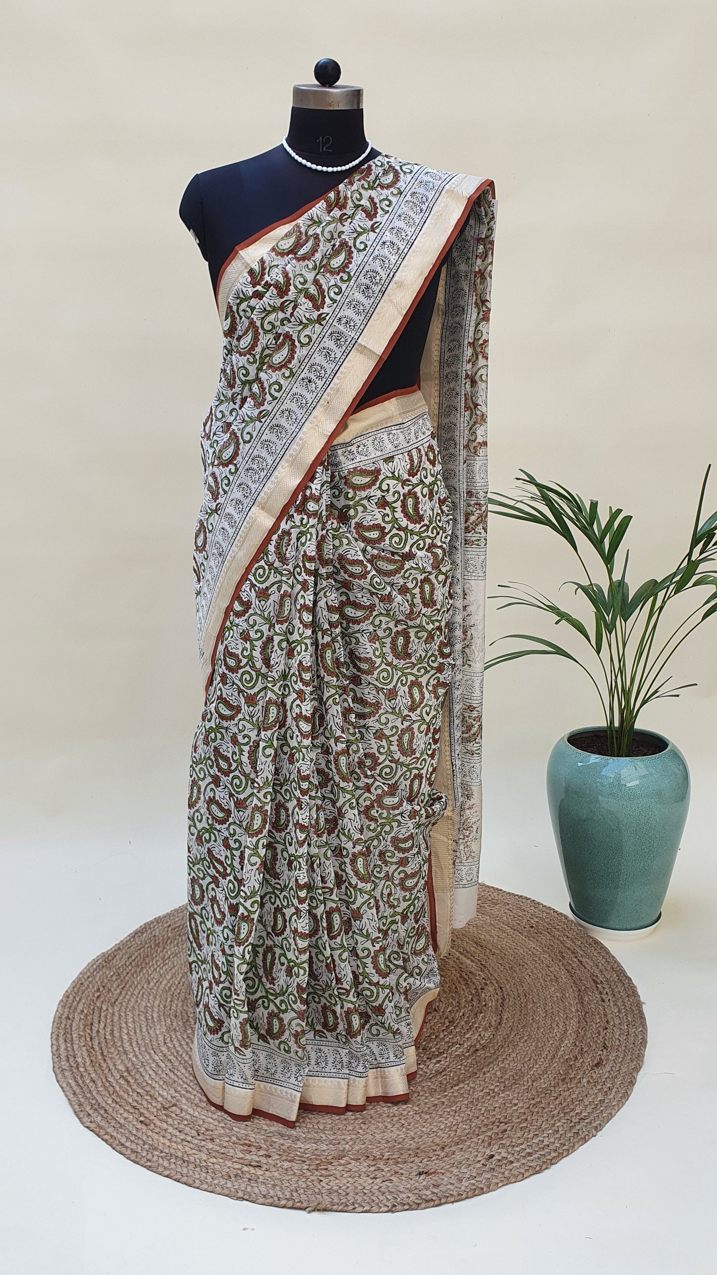Beige Maheshwari Saree SCMH-0002
