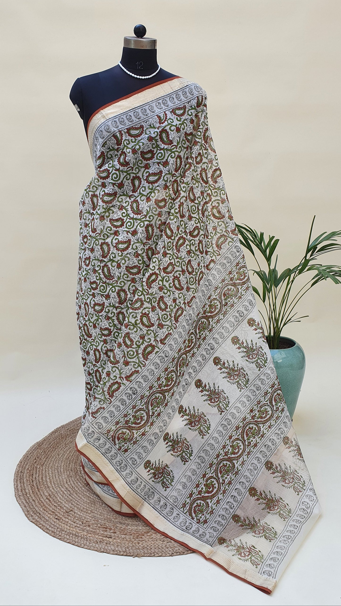 Beige Maheshwari Saree SCMH-0002