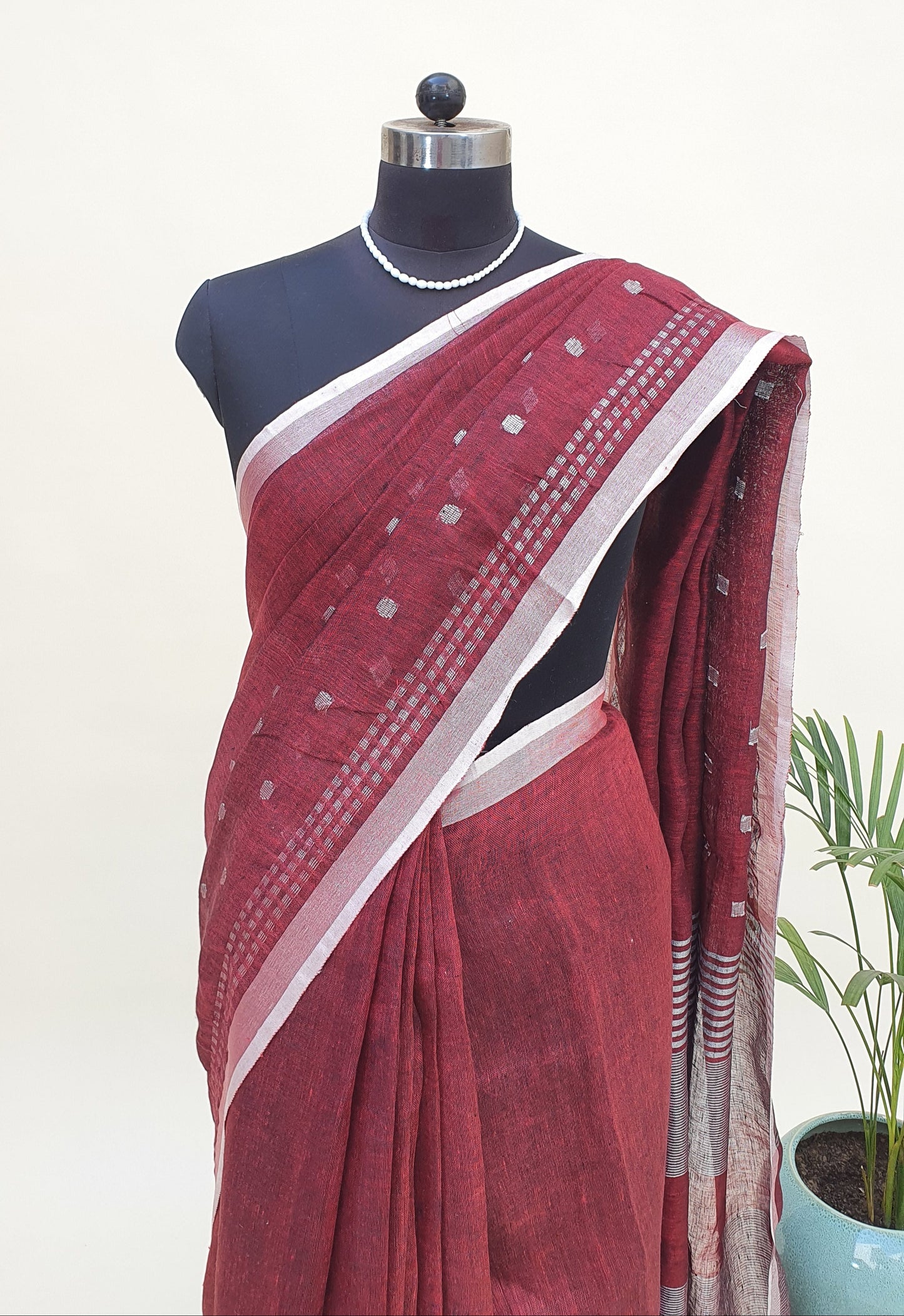 Red Wine Hand Woven Linen Saree LNHW-0010