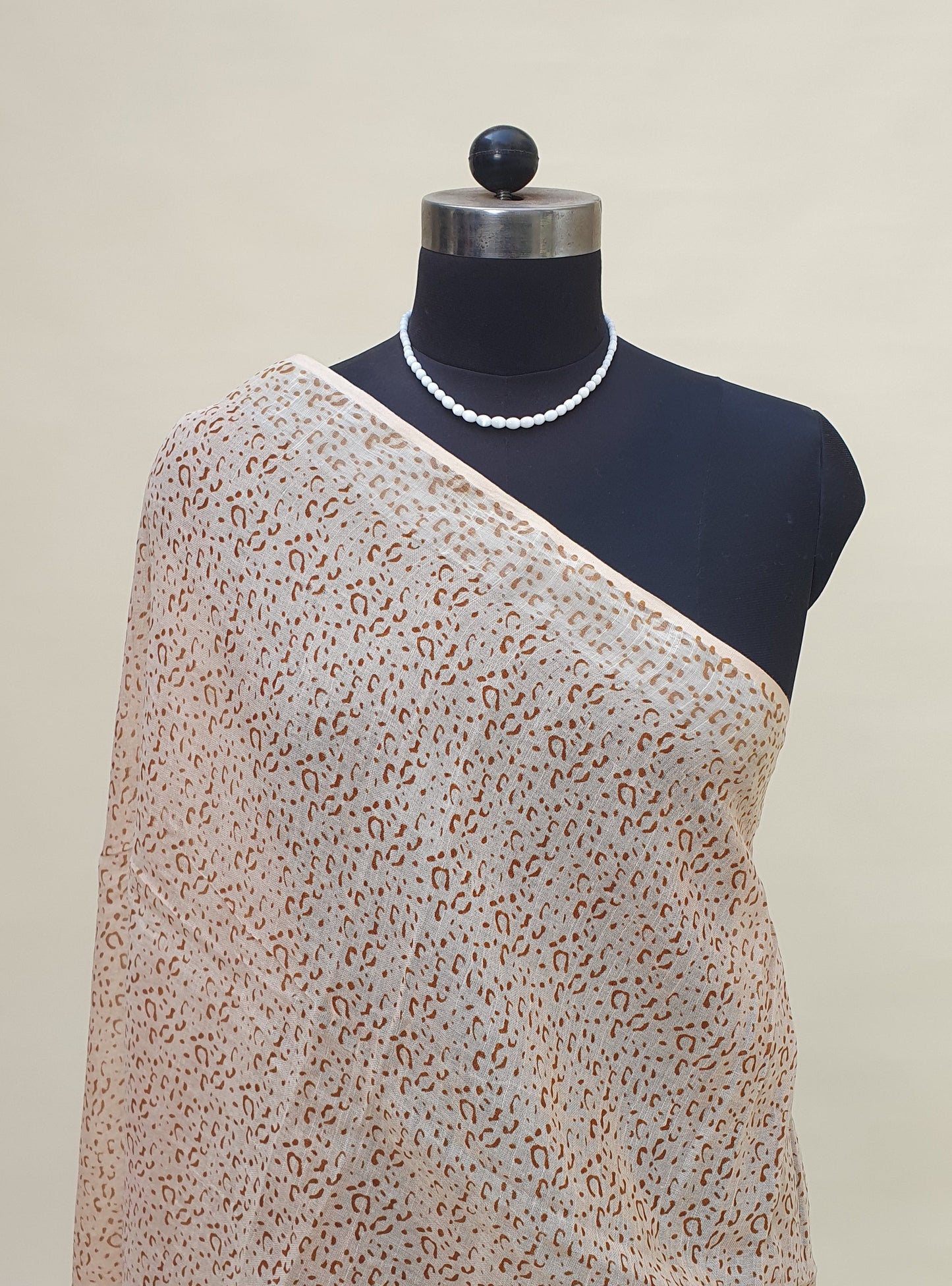 Scarlet HBP Linen Saree | LNHB-0014