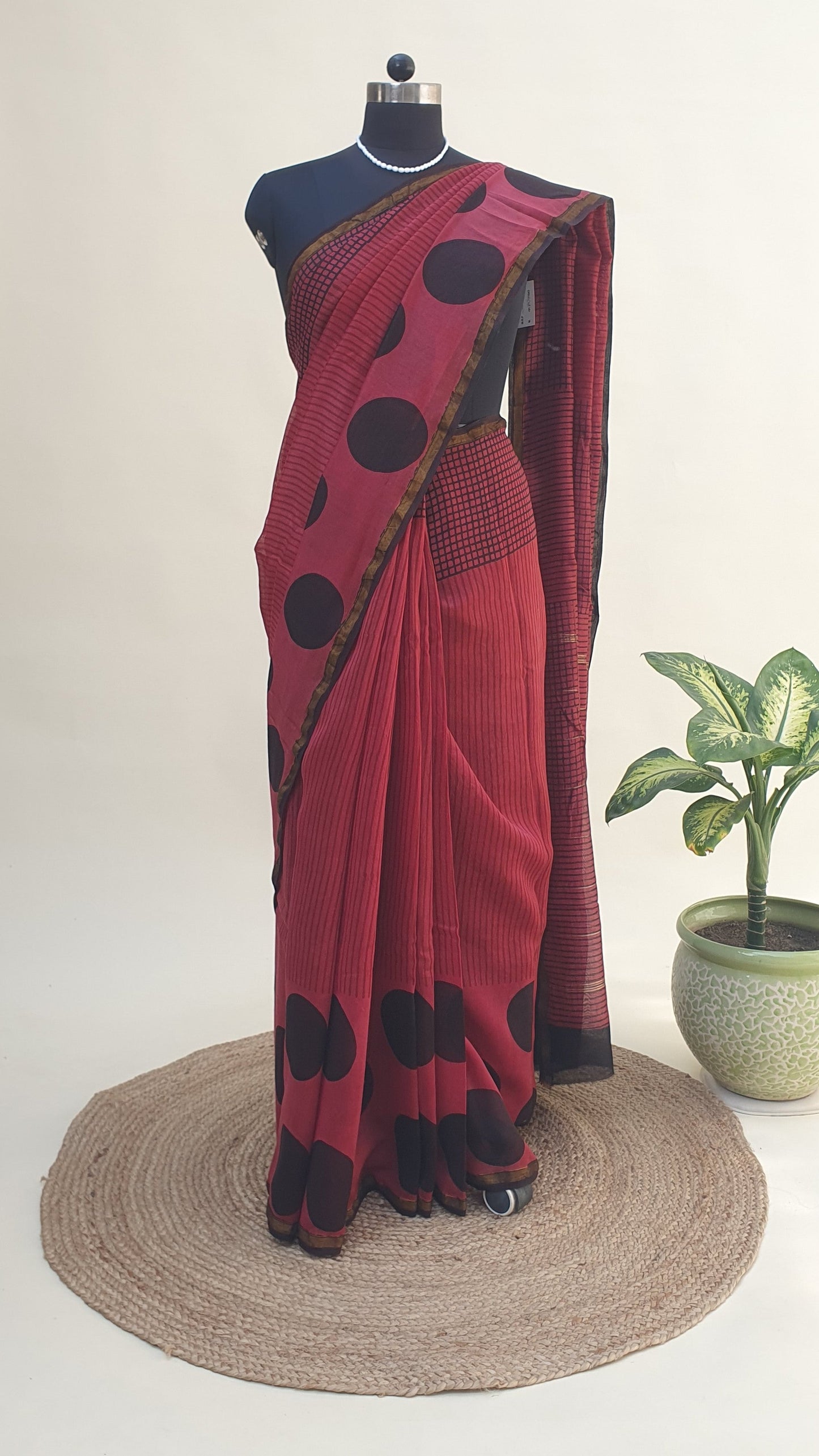 Raktima Dots Chanderi Saree