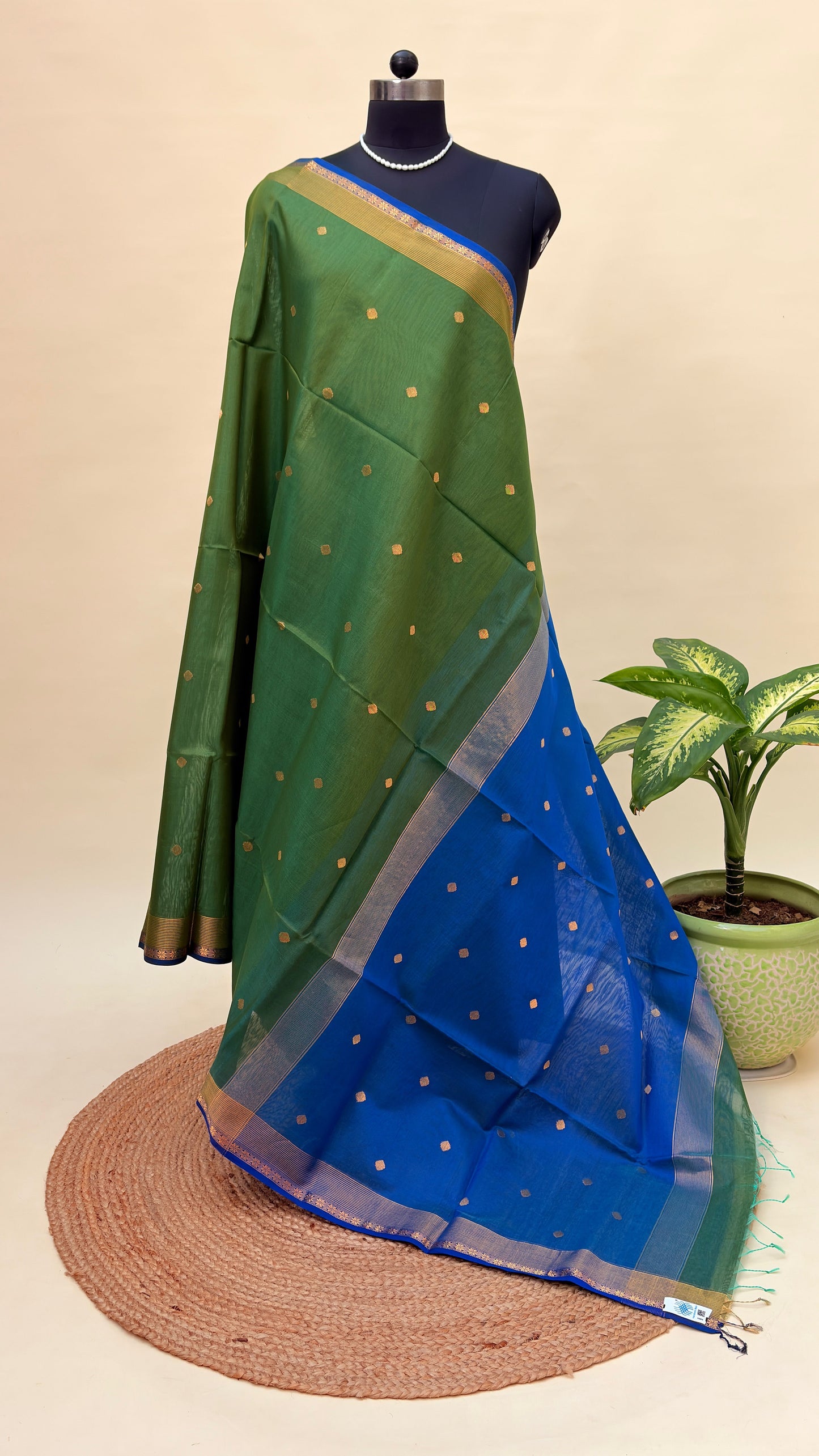 Aranya Neela Maheshwari Saree