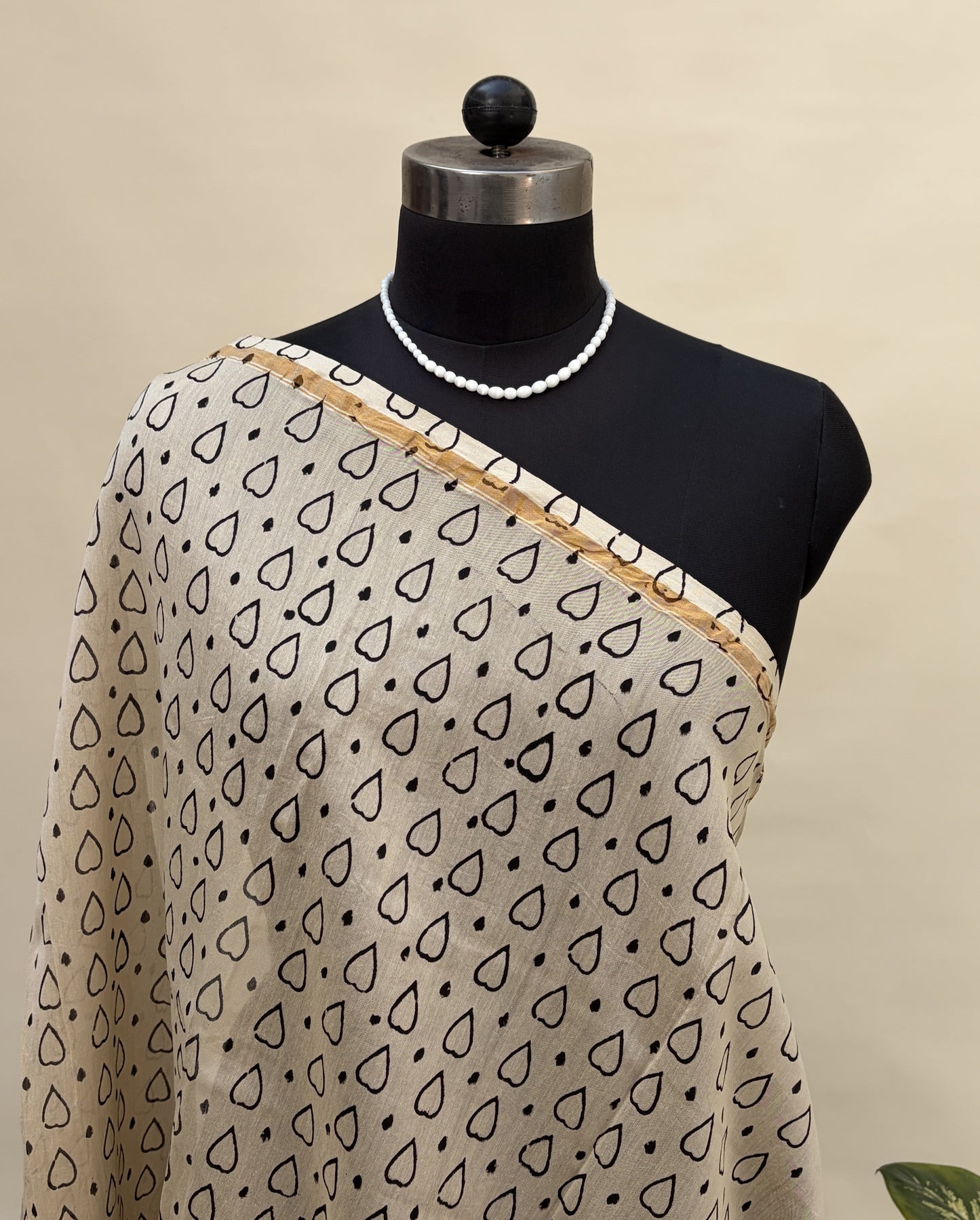 Bold Teal & Black Polka Dot Chanderi Saree