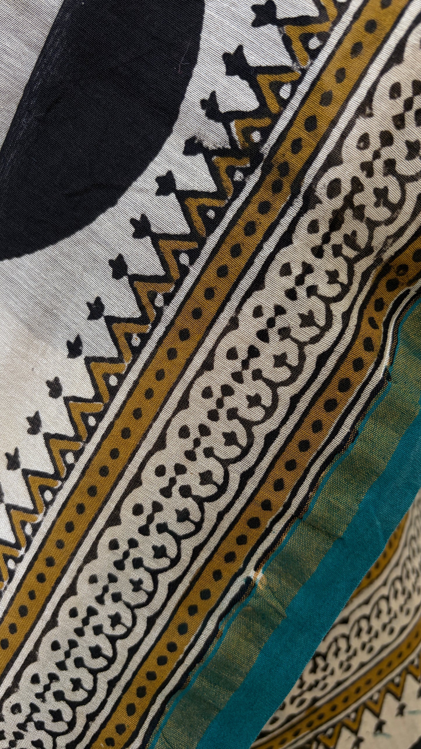 Bold Teal & Black Polka Dot Chanderi Saree